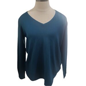 Chico’s Blue V-neck Lightweight Sweater M